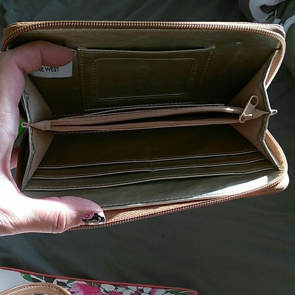 Floral Nine West purse & wallet! - Picture 5 of 7